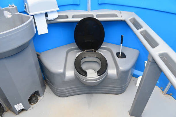 Best Portable restroom trailer rental  in Glastonbury Center, CT